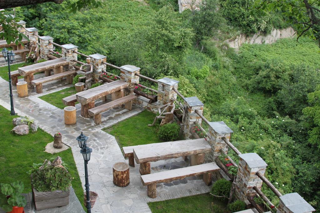 Hotel Шапкова Къща Delchevo Exterior foto