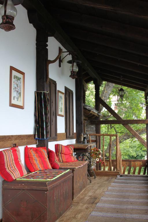 Hotel Шапкова Къща Delchevo Habitación foto